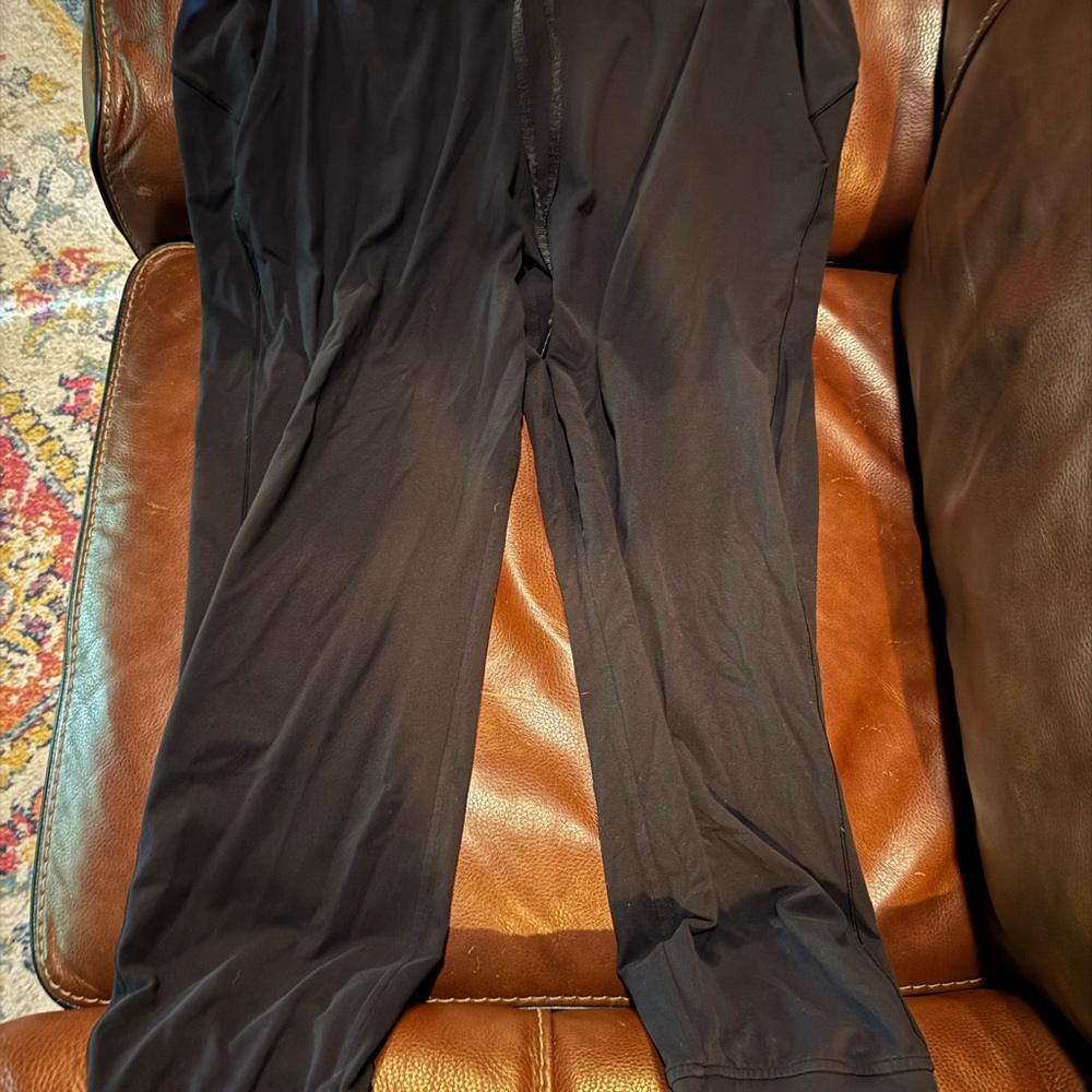 Women’s Lululemon joggers